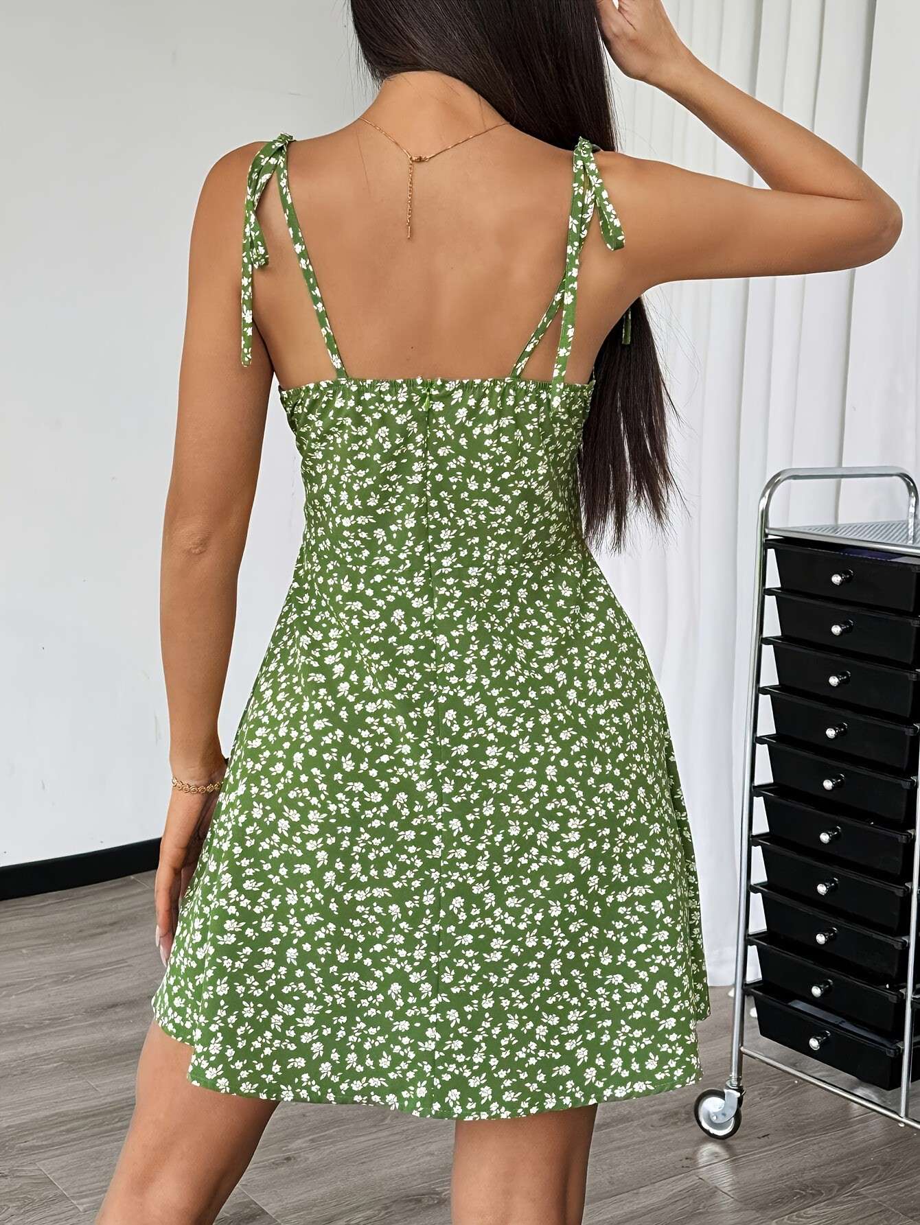 Vestido Praiano Com Alça Espaguete Floral de Verão